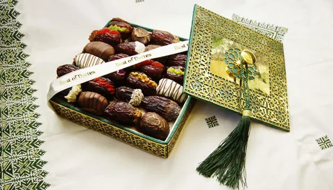 تصویر 2 از خرما مضافتی شیراز با کیفیت برتر و طبیعی با طعم لذیذ